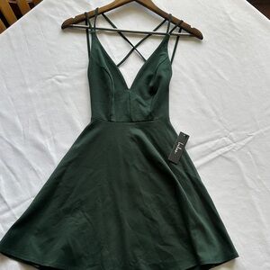 NWT Elegant Lulus Green Strappy Dress